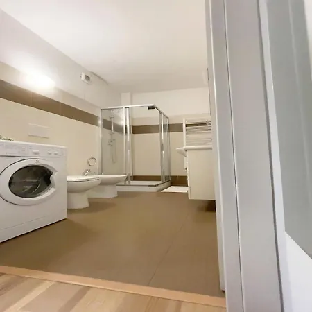 Studio Near Politecnico, Milan 아파트 *