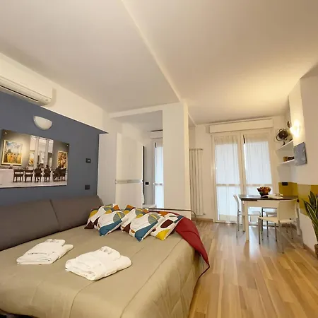 Studio Near Politecnico, Milan 아파트 *